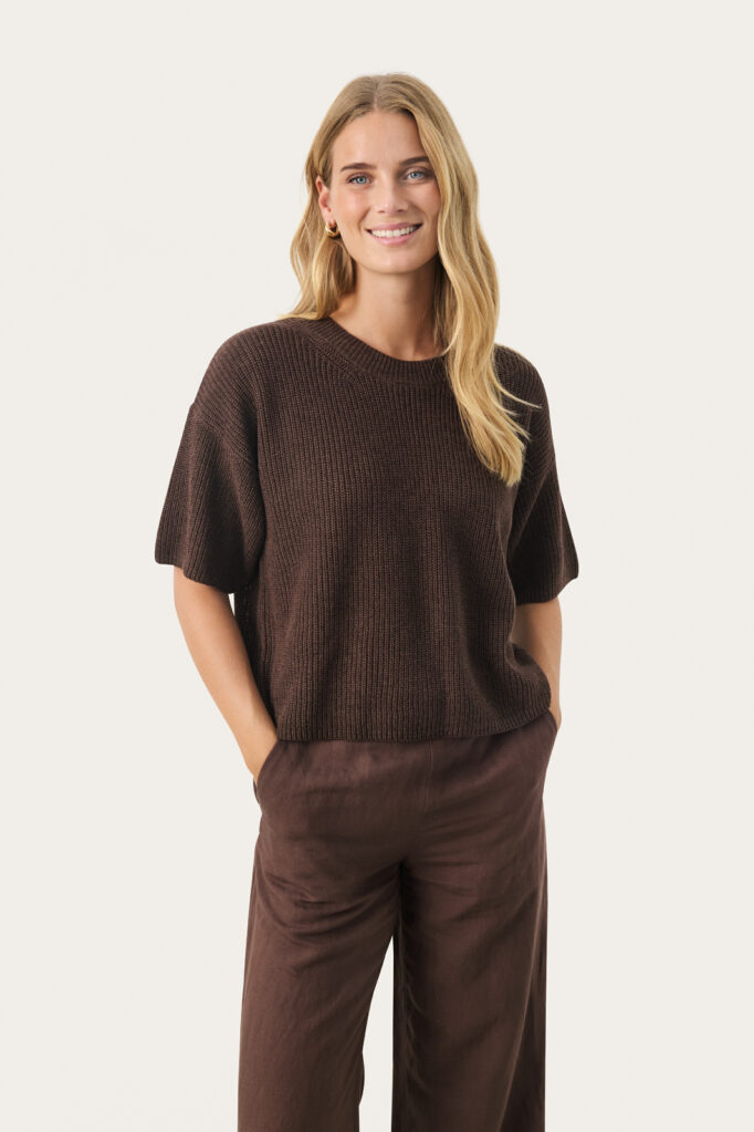 Pull en tricot col rond