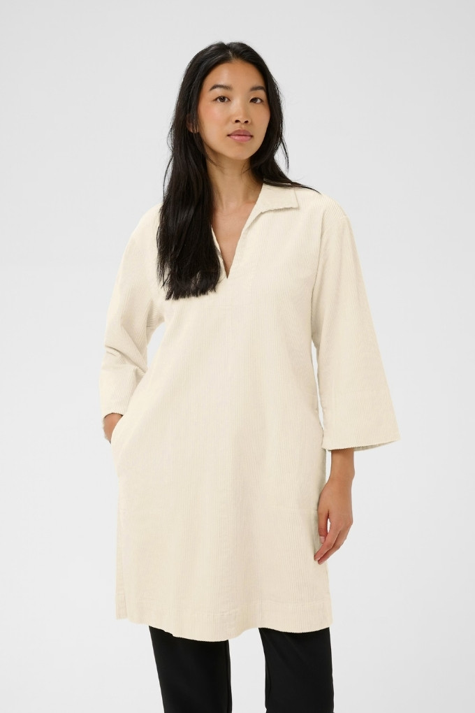 Robe en velours côtelé blanc cassé Part Two pour femme portée vue de face