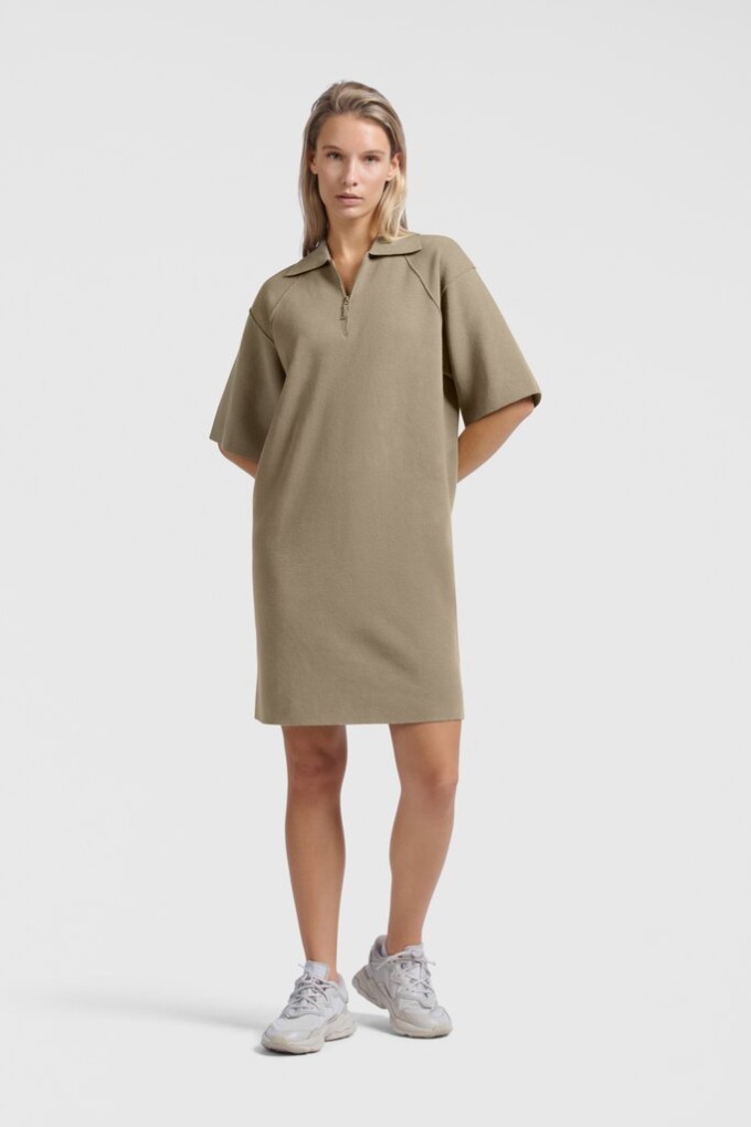 Robe polo en maille vert clair YAYA pour femme portée vue de face