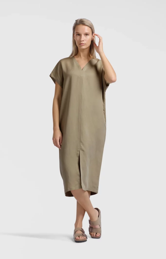 Robe double col V avec fente