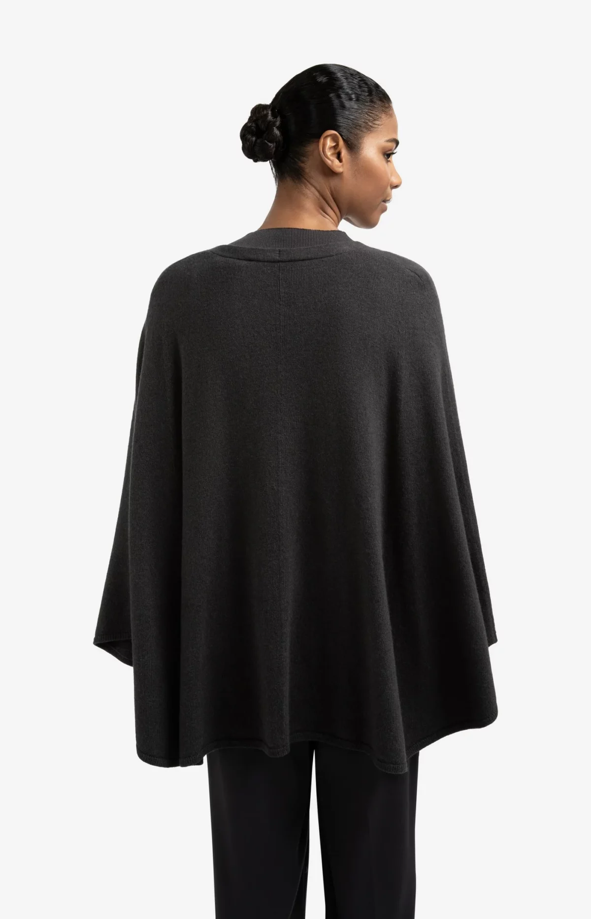 Poncho en viscose et laine mélangées – Image 3