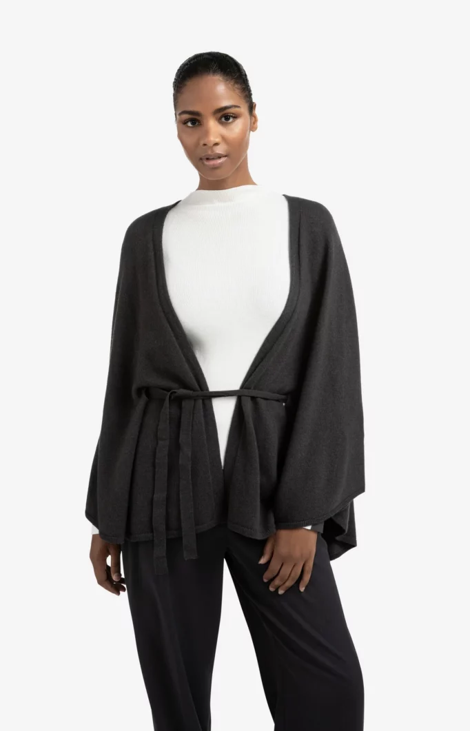 Poncho en viscose et laine mélangées