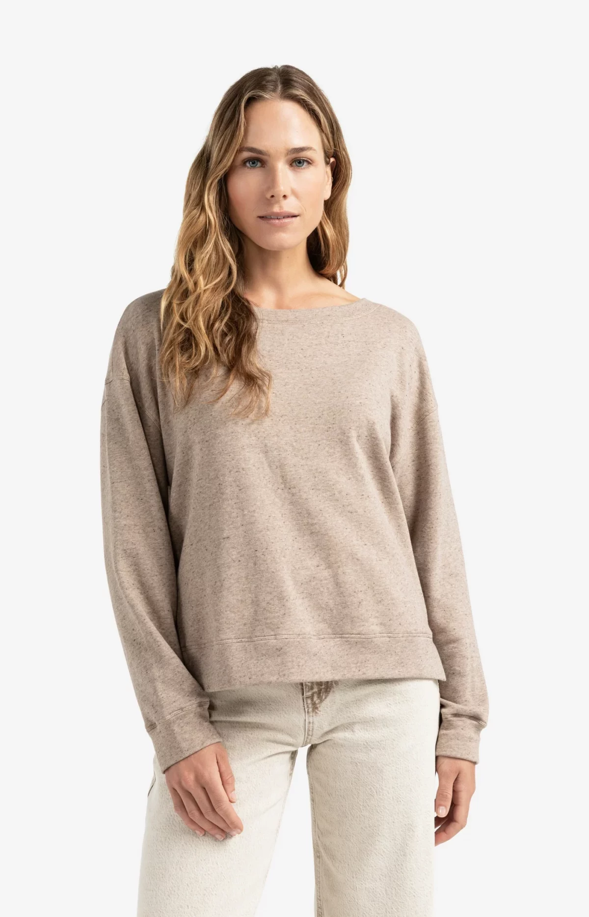 Pull avec décolleté bateau et fente latérale