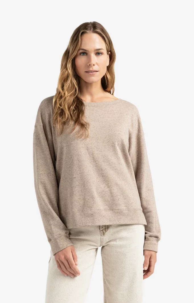 Pull avec décolleté bateau et fente latérale