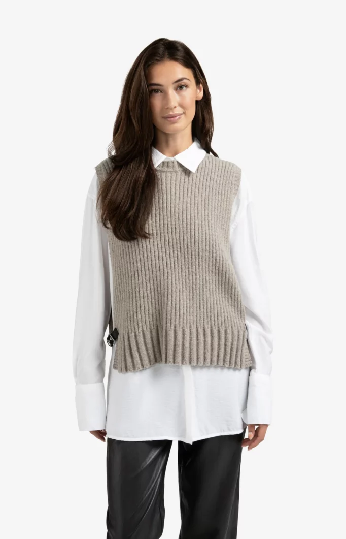 Pull côtelé en coton avec boucles sur les côtés