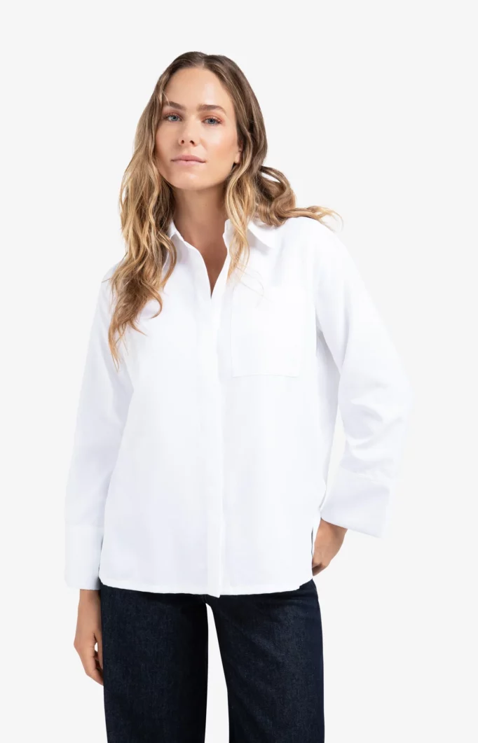 Chemise oversize blanche YAYA pour femme porté vue de face