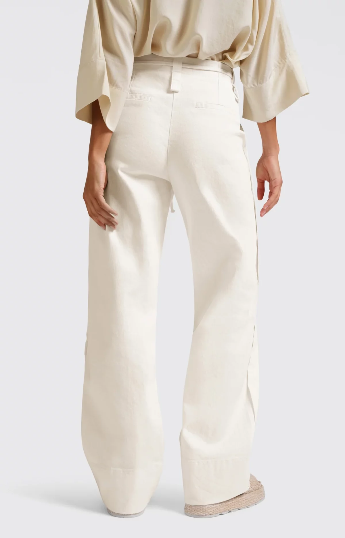 Pantalon à jambes larges avec liens de serrage – Image 3
